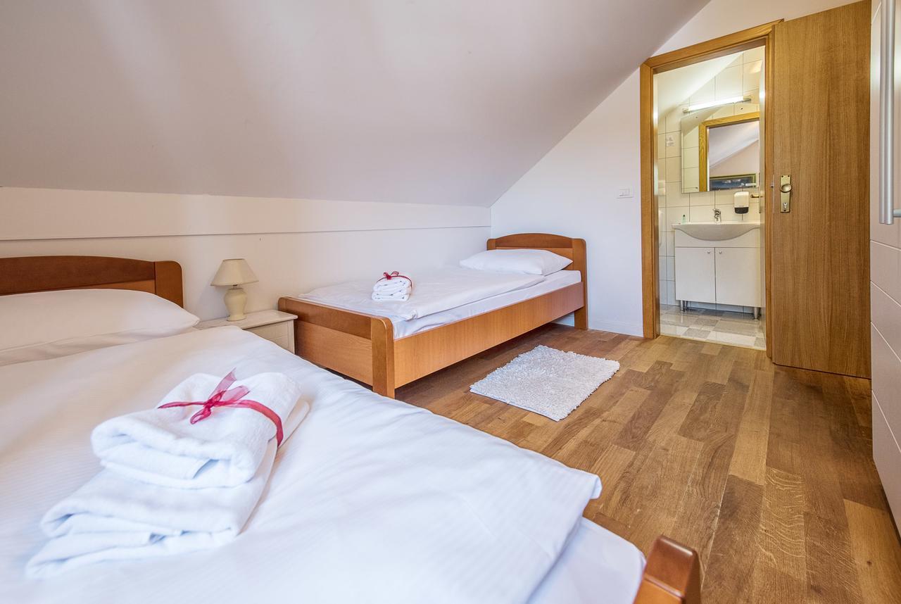 Hotel Srakovcic Heart Of Nature Ribnik Exterior photo